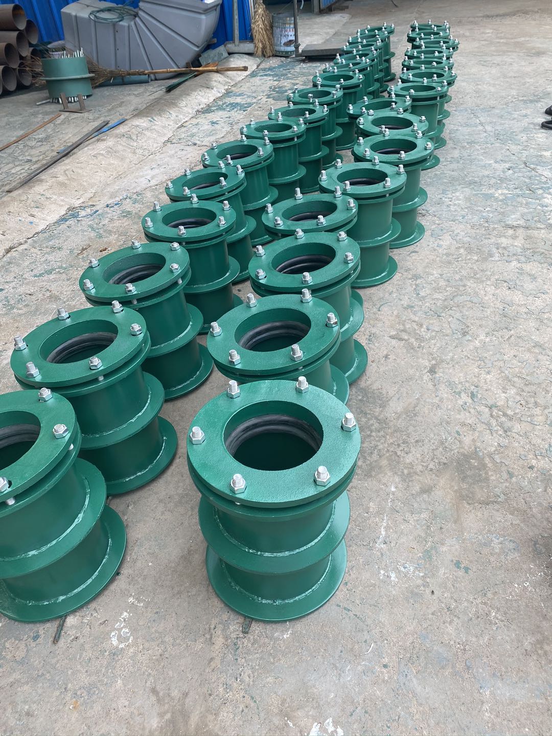 非標準手机福利看片價格是國家標準套管出廠價格的三分之一